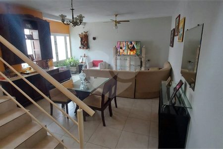 Sobrado à venda com 3 quartos, sendo 1 suíte,  em Vila Mogilar, Mogi das Cruzes, SP