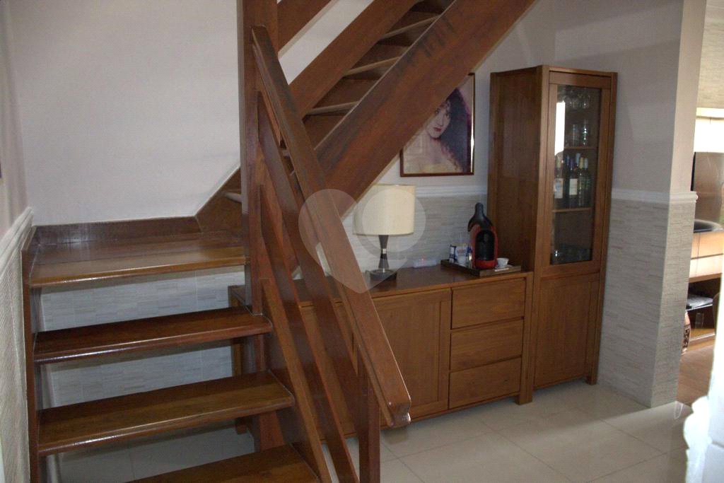 Casa à venda com 3 quartos, sendo 1 suíte, no condomínio Village da Posse, Rio de Janeiro - RJ