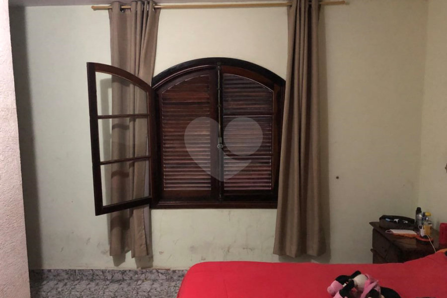 Casa Térrea à venda com 3 quartos, sendo 1 suíte,  em Olho D'água, Mairiporã, SP