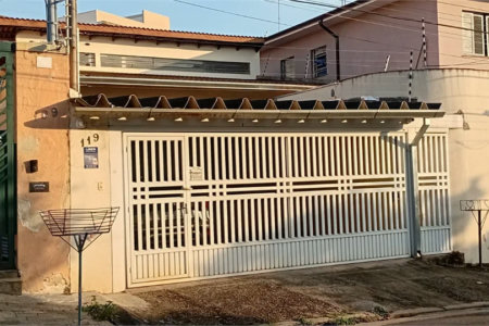 Casa à venda com 4 quartos, sendo 2 suítes, em Vila Sônia, São Paulo, SP