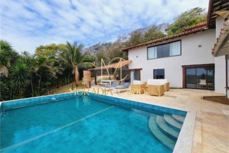 Casa à venda com 4 suítes em Ferradura, Armação dos Búzios, RJ