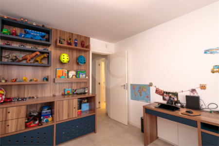 Apartamento à venda com 4 quartos, sendo 1 suíte, em Alto da Boa Vista, São Paulo, SP