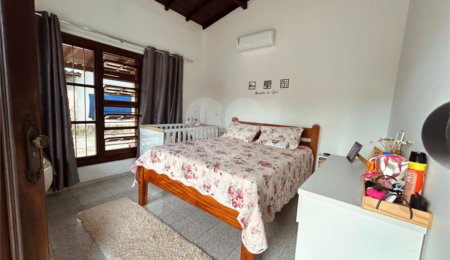 Casa à venda com 3 quartos, sendo 1 suíte, em Campinho, Porto Seguro, BA