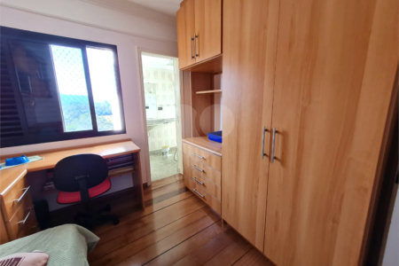 Apartamento à venda com 3 quartos, sendo 2 suítes,  em Vila Mogilar, Mogi das Cruzes, SP