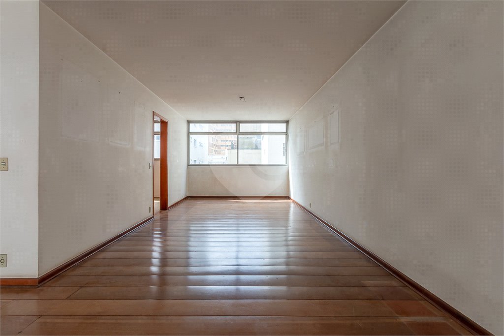 Apartamento à venda com 3 quartos, sendo 1 suíte, em Santa Cecília, São Paulo, SP
