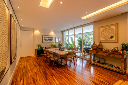 Apartamento Campo Belo à Venda 274 m² 4 Suítes 4 Vagas com Clima de Casa e Vista Verde