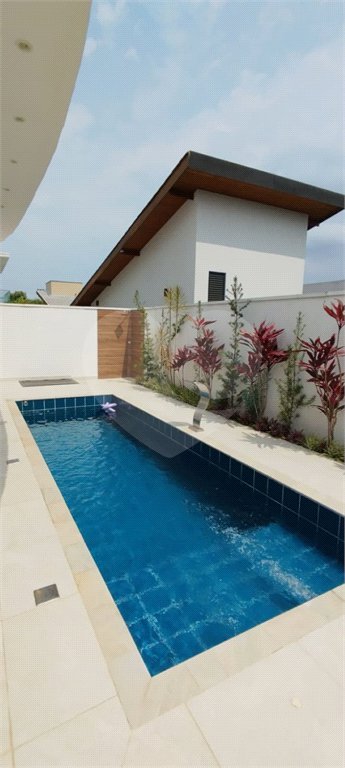 Casa à venda com 3 suítes no condomínio Bella Cittá - Villaggio II, Mogi das Cruzes - SP