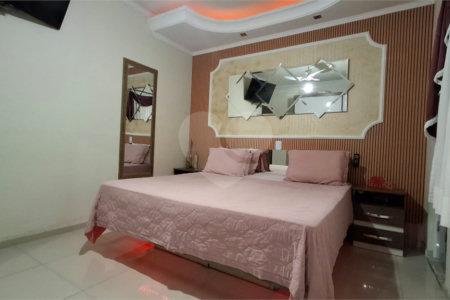 Casa à venda com 2 quartos, sendo 1 suíte, em Vila Assis, Sorocaba, SP