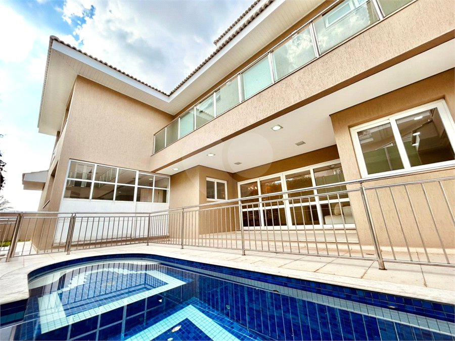 Casa à venda com 4 suítes no condomínio Quinta das Laranjeiras, Jundiaí - SP