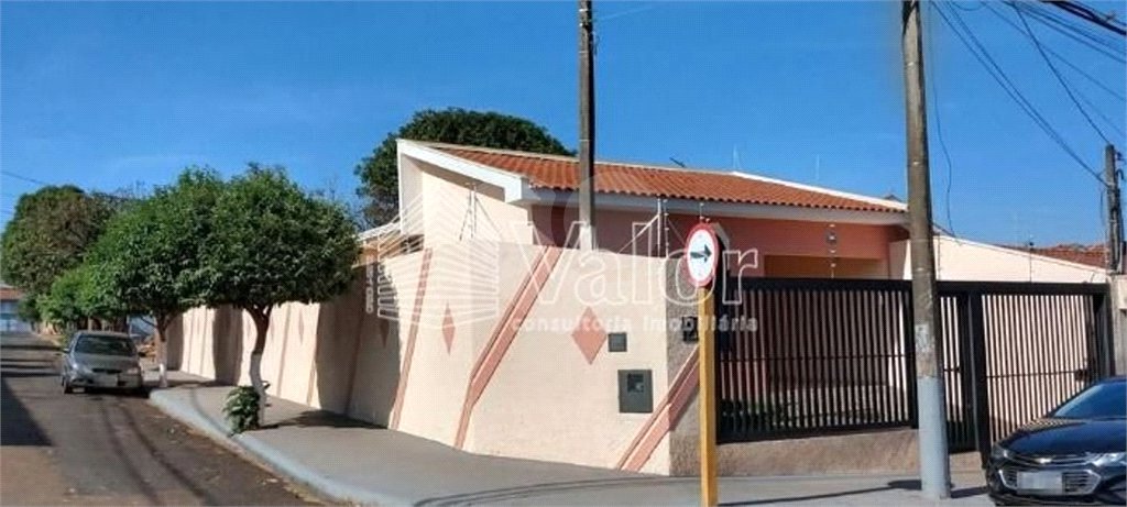 Casa térrea 3 dormitórios