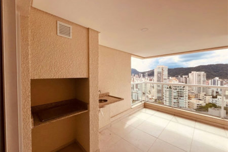 Apartamento com Varanda Gourmet em Condomínio Clube na Enseada – 2 Dormitórios