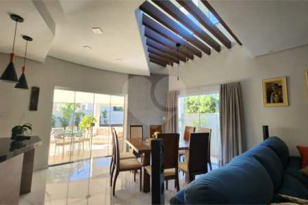 Casa à venda com 3 quartos, sendo 2 suítes, em Residencial Village Damha, Araraquara, SP