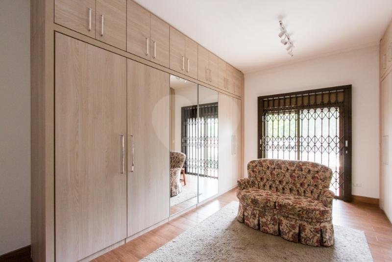 Casa Térrea à venda com 5 suítes em Jardim Marajoara, São Paulo, SP