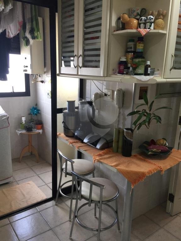 Apartamento com 3 quartos