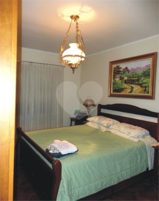 Sobrado à venda com 4 quartos, sendo 1 suíte, em Vila Gustavo, São Paulo, SP