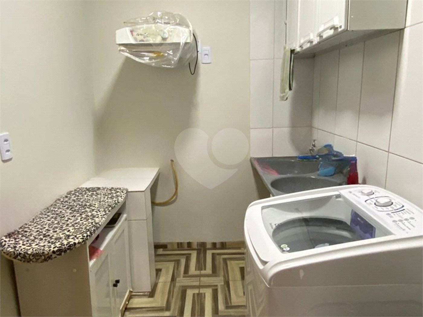 Casa à venda com 3 quartos, sendo 1 suíte, em Jardim Ibirapuera, Ponta Porã, MS