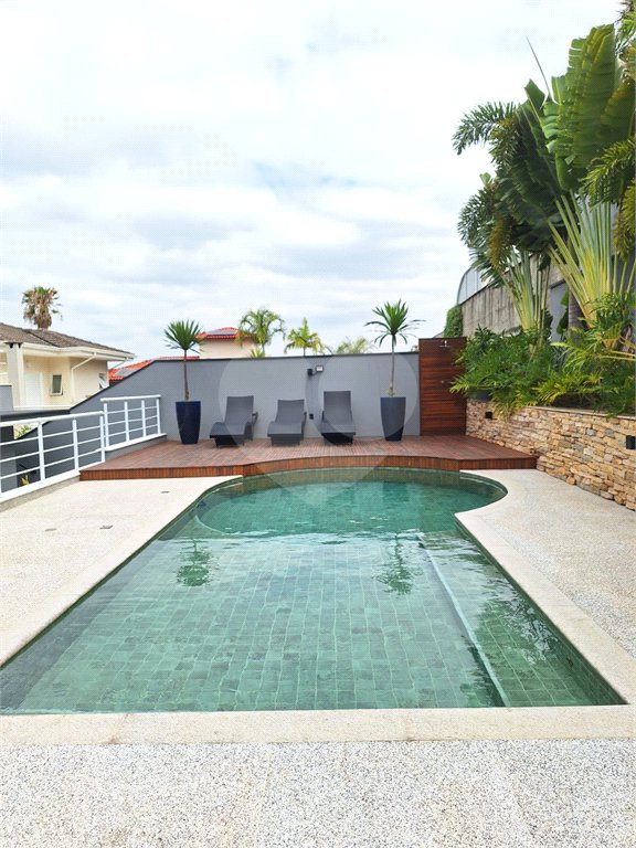 Casa à venda com 4 quartos, sendo 2 suítes, no condomínio Residencial Terras de Vinhedo, Vinhedo - SP