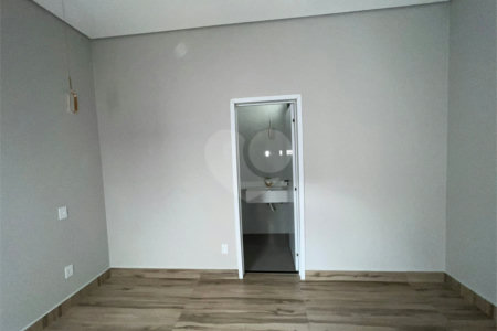 Casa à venda com 3 quartos, sendo 1 suíte, no condomínio Horto Florestal Villagio, Sorocaba - SP