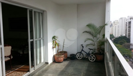 Apartamento à venda com 4 quartos, sendo 3 suítes,  em Indianópolis, São Paulo, SP