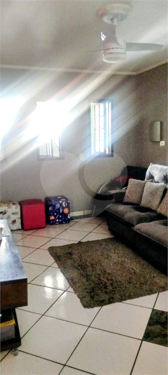 Casa à venda com 3 quartos, sendo 2 suítes,  em Jardim Lincoln, Suzano, SP
