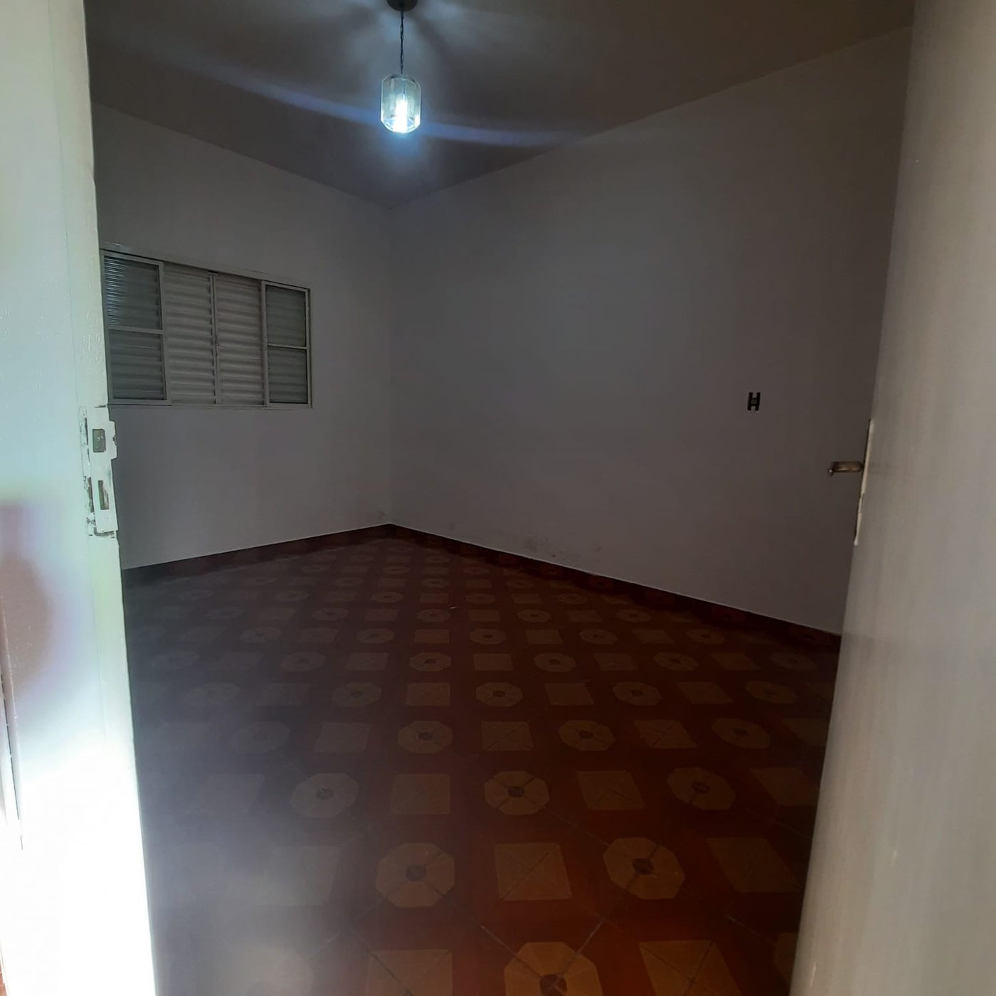 Casa à venda com 2 quartos em Hortolândia, SP