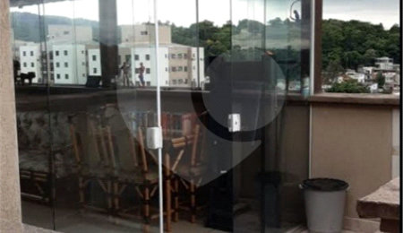 Casa à venda com 3 quartos, sendo 1 suíte, no condomínio Algarve Residencial, São Paulo - SP
