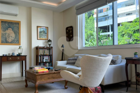 Apartamento à venda com 3 quartos, sendo 1 suíte, em Humaitá, Rio de Janeiro, RJ