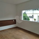 Casa à venda com 4 suítes no condomínio Saint Thomás Rua Uruana,9, Carapicuíba - SP