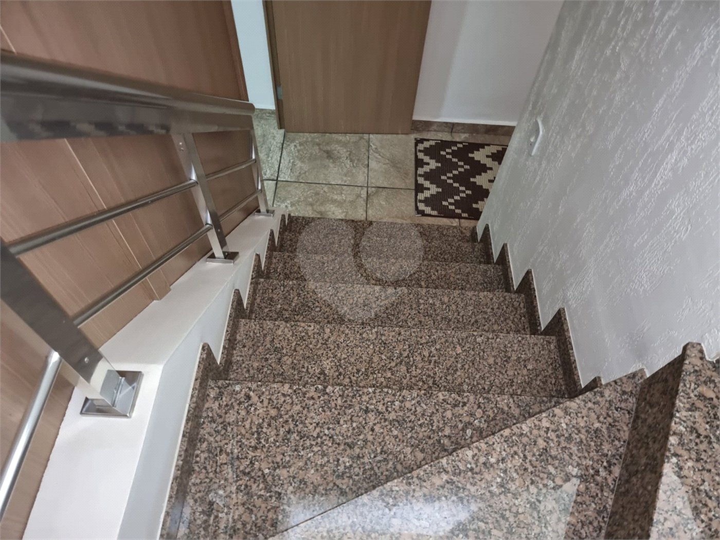 Sobrado à venda com 3 quartos, sendo 1 suíte,  em Jardim Campo Limpo, São Paulo, SP