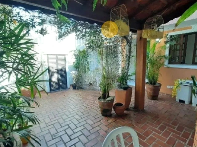Casa de Vila à venda com 3 quartos, sendo 1 suíte,  em Alto da Boa Vista, São Paulo, SP