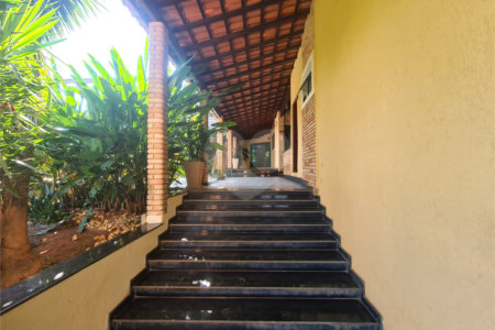 Casa à venda com 3 suítes no condomínio Portal do Sabiá, Araçoiaba da Serra - SP