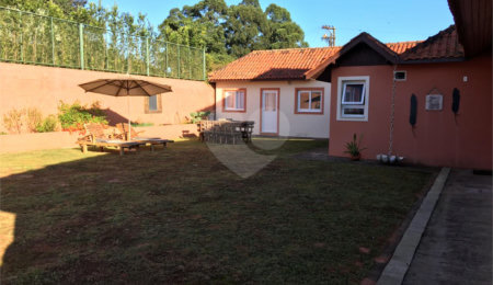 Casa à venda com 3 suítes no condomínio Suíça da Cantareira, Mairiporã - SP