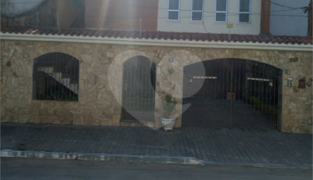 Sobrado à venda com 4 quartos, sendo 2 suítes,  em Tremembé, São Paulo, SP