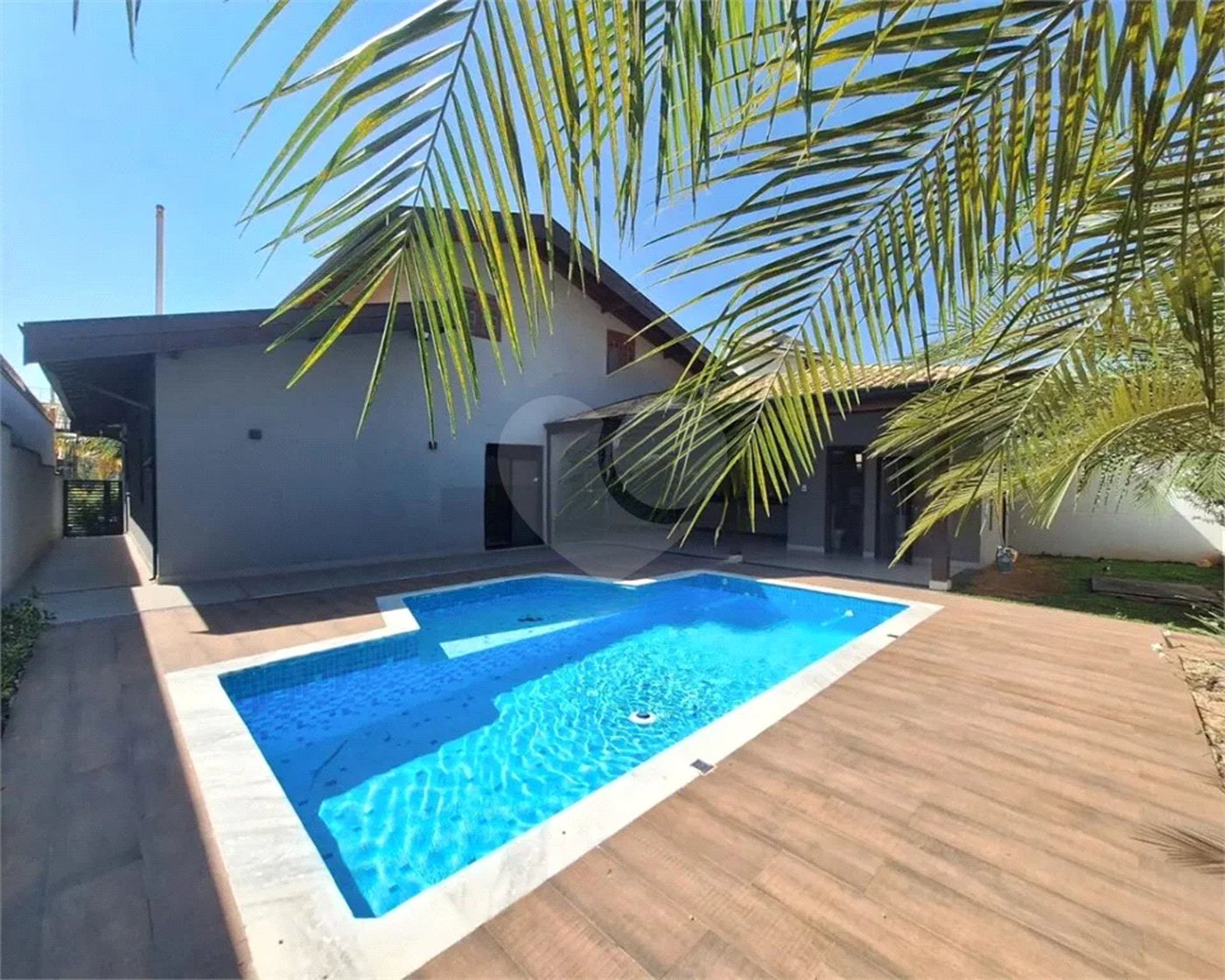 Sobrado à venda com 3 suítes em Condomínio Residencial Terras do Caribe, Valinhos, SP