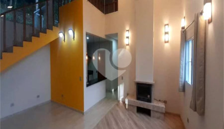 Casa à venda com 3 quartos, sendo 1 suíte,  no condomínio Jardim da Montanha I, Mairiporã - SP