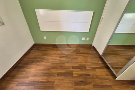 Apartamento à venda com 2 quartos em Vila Anastácio, São Paulo, SP