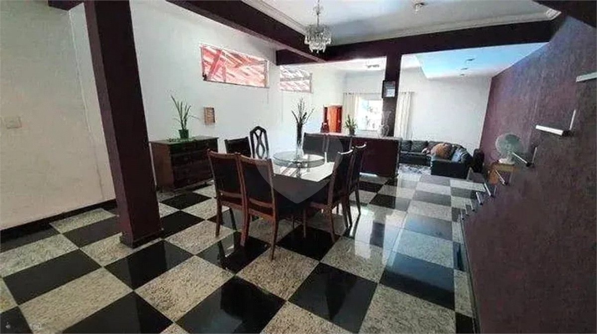 Chácara à venda com 3 quartos, sendo 2 suítes, em Santa Cândida, Vinhedo, SP