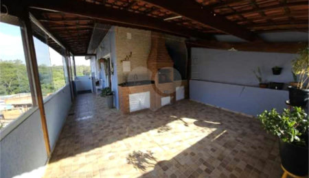 Sobrado à venda com 3 quartos, sendo 1 suíte,  em Jardim Peri, São Paulo, SP
