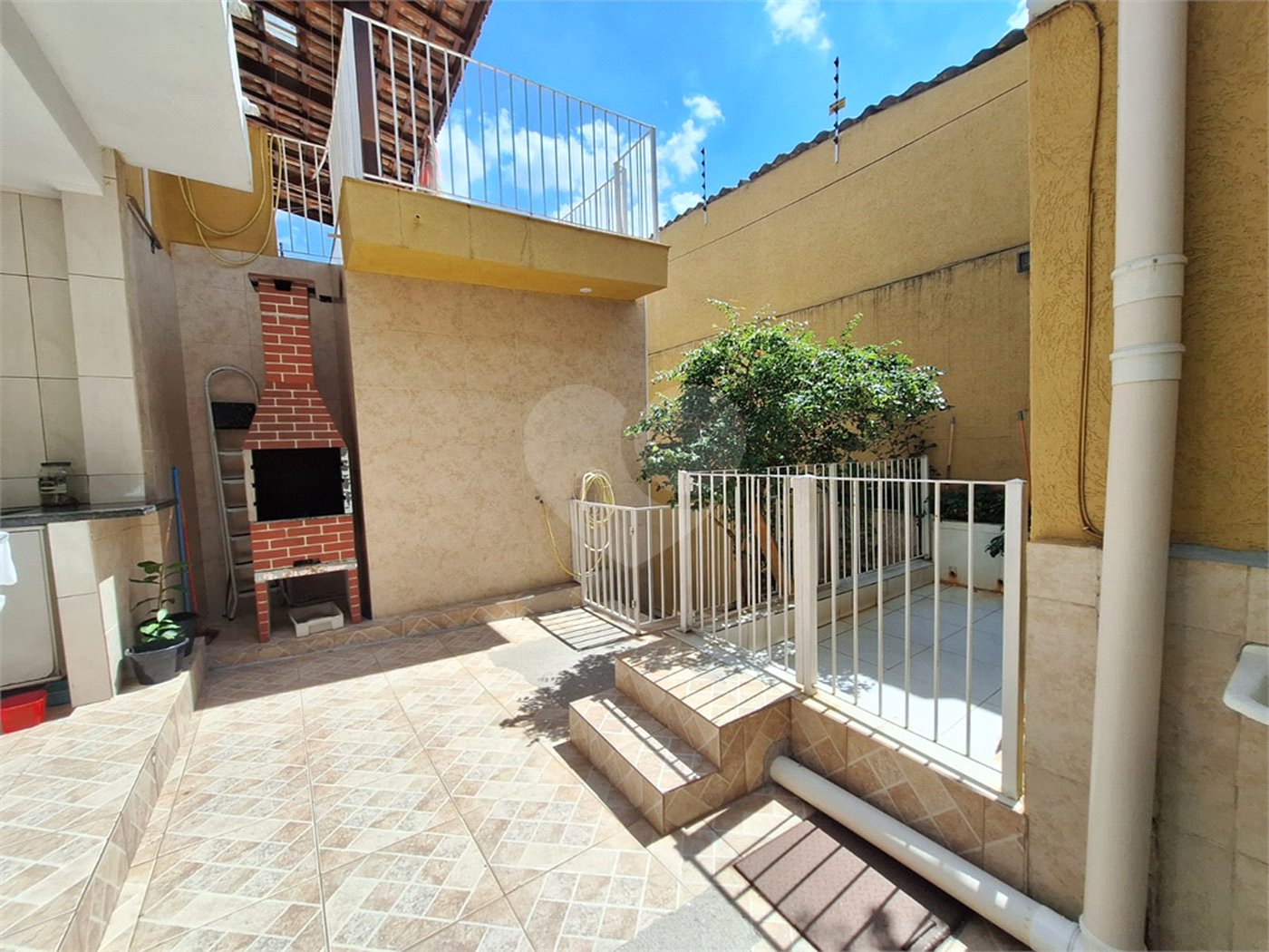 Sobrado à venda com 4 quartos, sendo 3 suítes, em Lauzane Paulista, São Paulo, SP