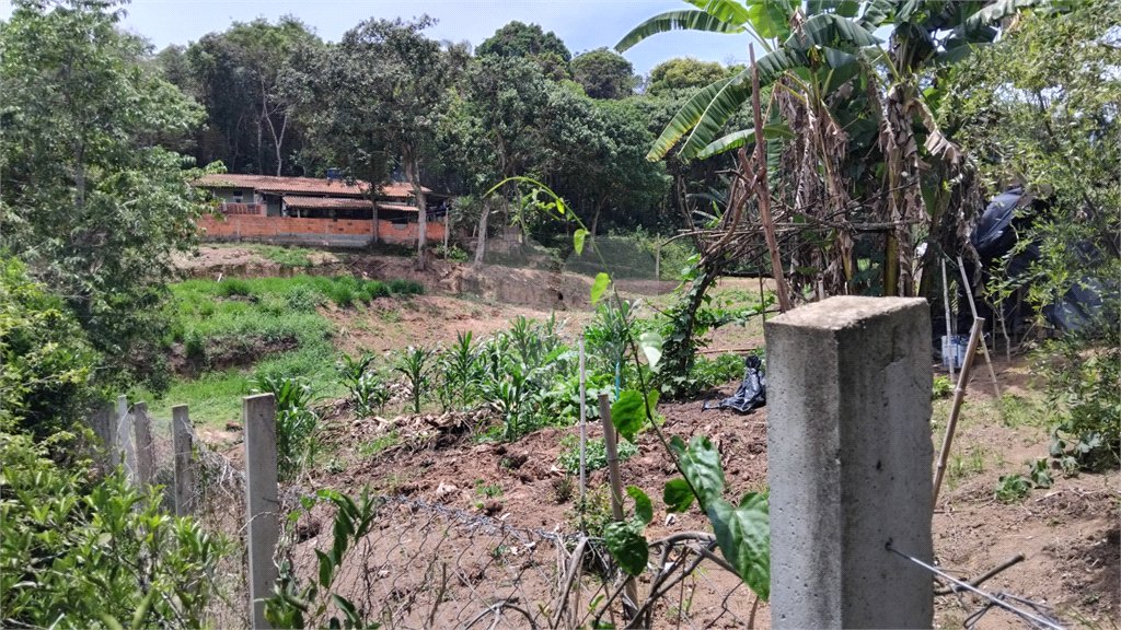 Chácara à venda com 2 quartos em Vila Caputera, Mogi das Cruzes, SP
