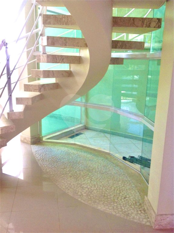 Indaiatuba - Casa no Condomínio Amstalden - Sobrado - 4 suítes - 2 banheiros sociais - Piscina aquecida com Hidro - Móveis planejados - 334,89 de obra - 370 construção com a piscina - IPTU 513,00 - Condomínio 1091,00 - Condomínio com salão de festa - Quadra de futebol - Lago para pescas