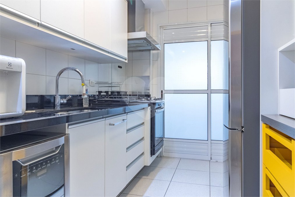 APARTAMENTO PARA LOCAÇÃO COM 151M2 - 3 QUARTOS ( 2 SUÍTES ) - 3 VAGAS NO JARDIM AMÉRICA.