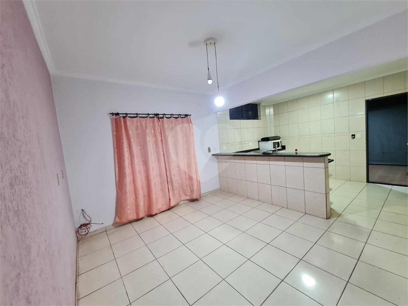 Casa sobrado para venda no Jardim das Torres