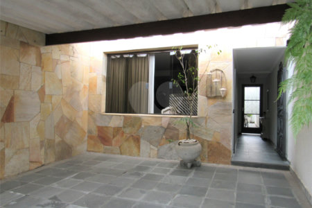 Sobrado à venda com 3 quartos, sendo 1 suíte, em Granja Julieta, São Paulo, SP