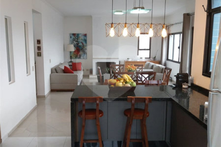 Apartamento à venda com 4 quartos, sendo 1 suíte,  em Vila Ipojuca, São Paulo, SP