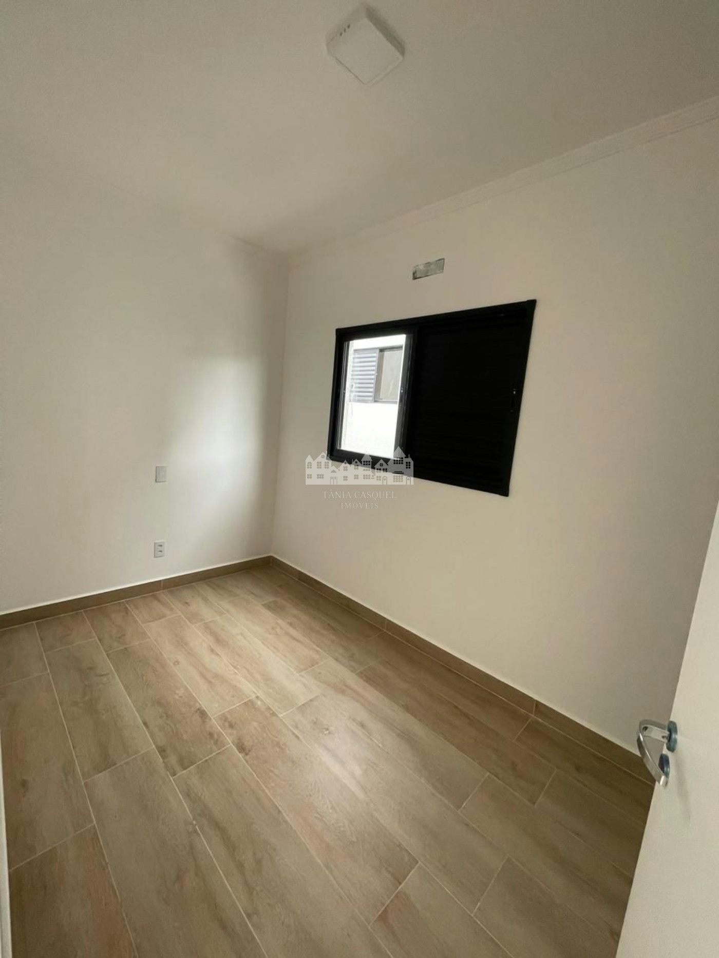 Casa à venda com 3 quartos, sendo 1 suíte, em Vila Petrópolis, Atibaia, SP