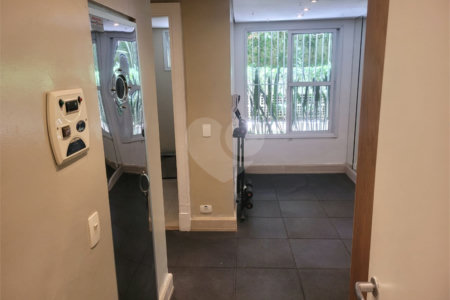 Apartamento à venda com 3 quartos, sendo 2 suítes, em Vila Uberabinha, São Paulo, SP