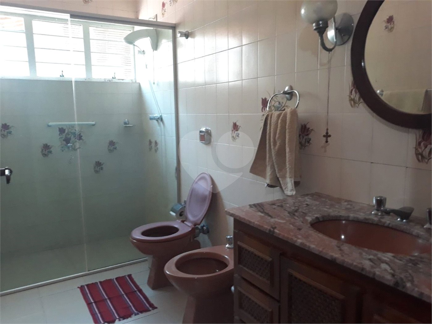 Casa à venda ou para alugar com 3 quartos, sendo 1 suíte, em Jardim Maria Trindade, São Roque, SP
