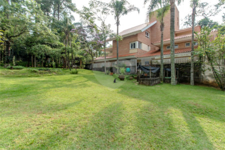 Sobrado à venda com 4 suítes em Jardim Cordeiro, São Paulo, SP
