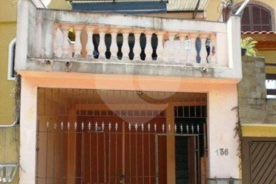 Sobrado à venda com 3 quartos em Jardim Peri, São Paulo, SP